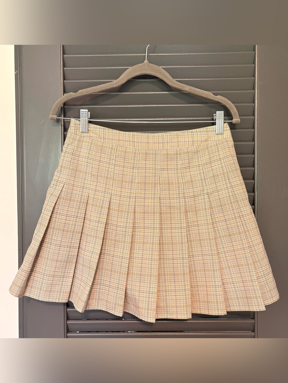 Women’s Beige Plaid Pleated Mini Skort